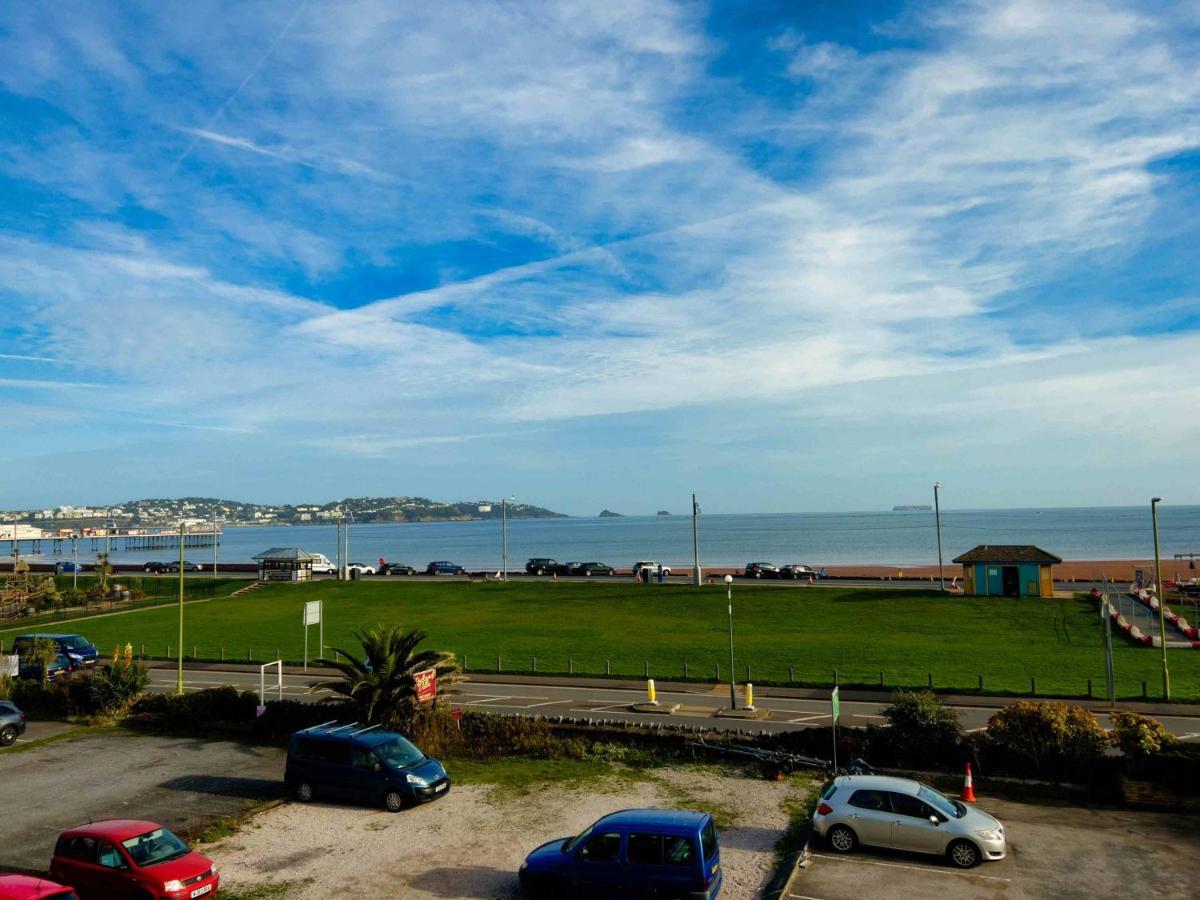 2 - 1 Bedroom Sea Front-sea Views-free Parking Holiday home *
