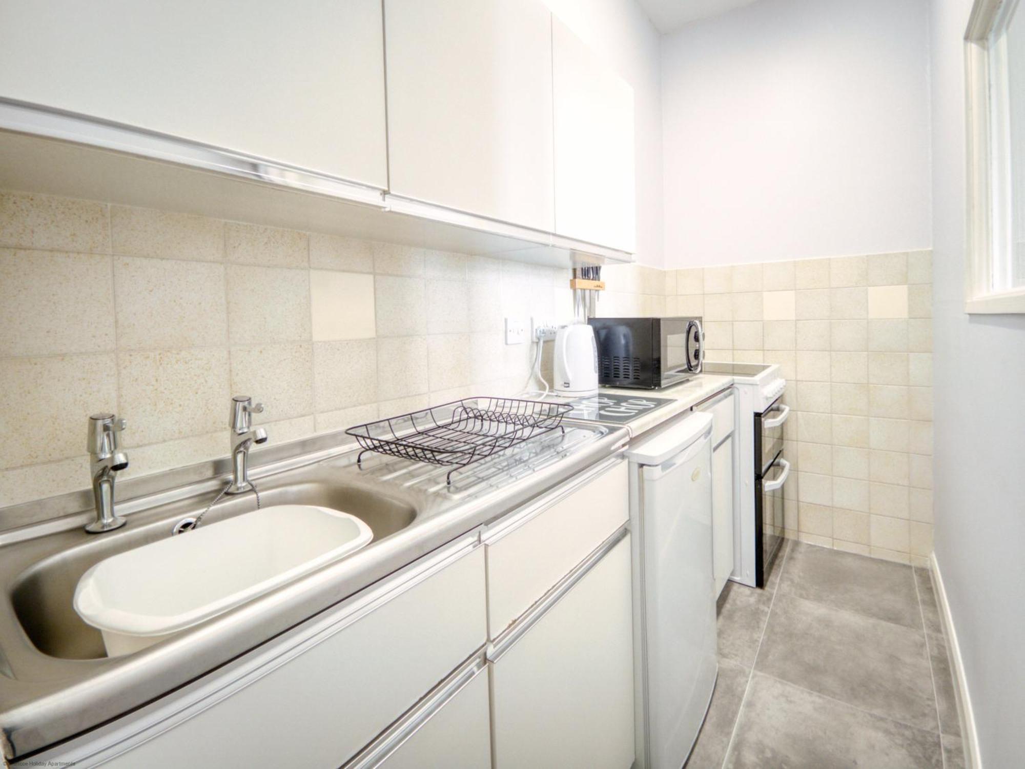 2 - 1 Bedroom Sea Front-sea Views-free Parking Holiday home